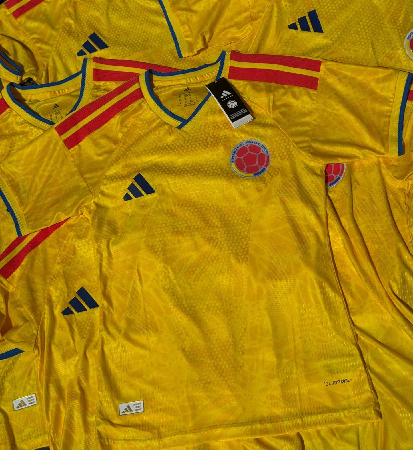 Camiseta Selección Colombia Hombre y Mujer | Envío a Toda Colombia